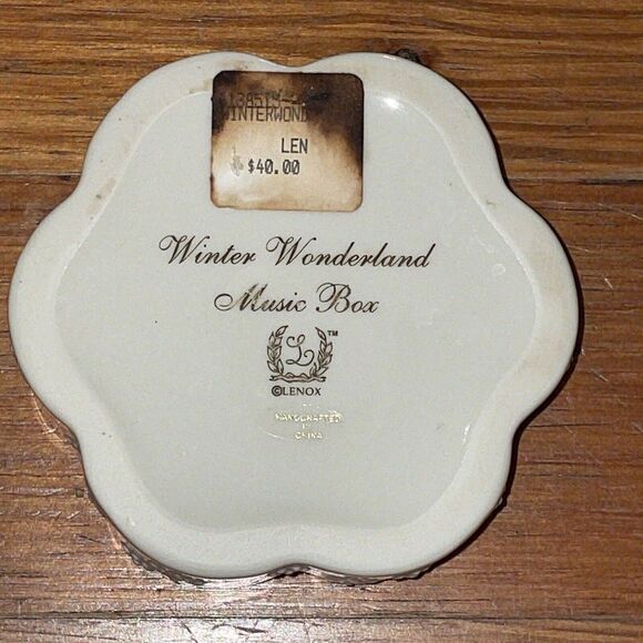 Lenox WINTER WONDERLAND Christmas Snowman Music Box Fine Porcelain Trinket Box - Picture 2 of 12